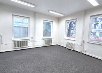 Pronájem kanceláří v centru Českých Budějovic.