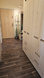 Prodej rekonstruovaného bytu 3+1 s balkonem a lodžií v širším centu Č.Budějovic